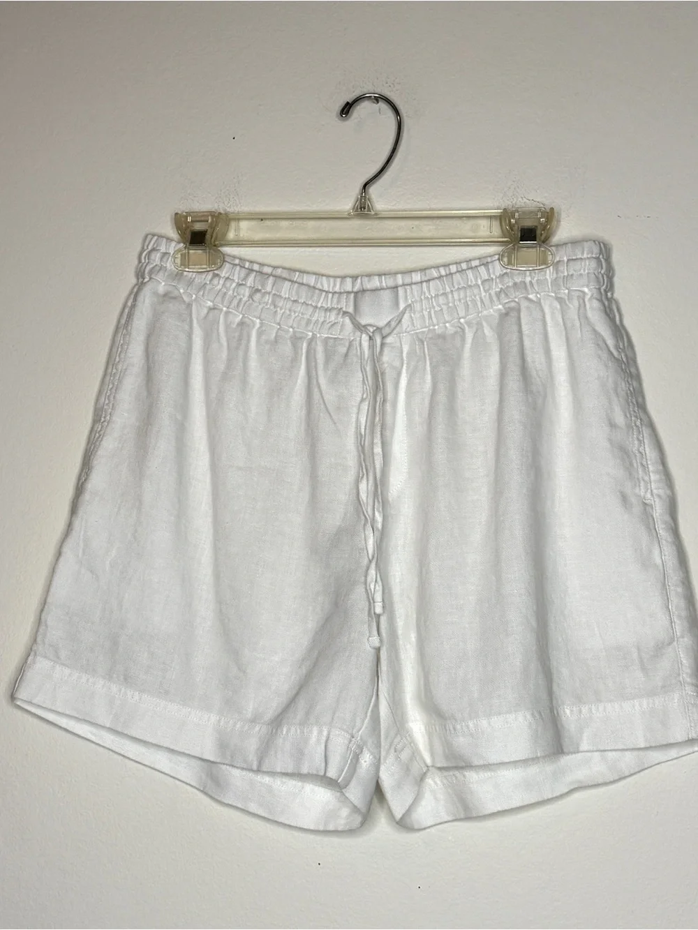 Tommy Bahama 15” retails breathable